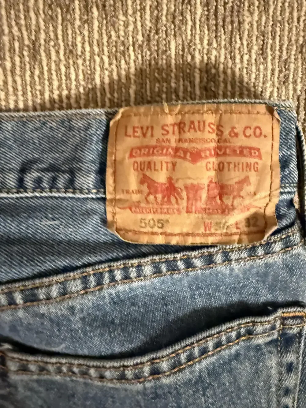 Levis 505 Jeans Mens 38x30 Blue Straight Fit Regular Zip Fly 5-Pocket Denim